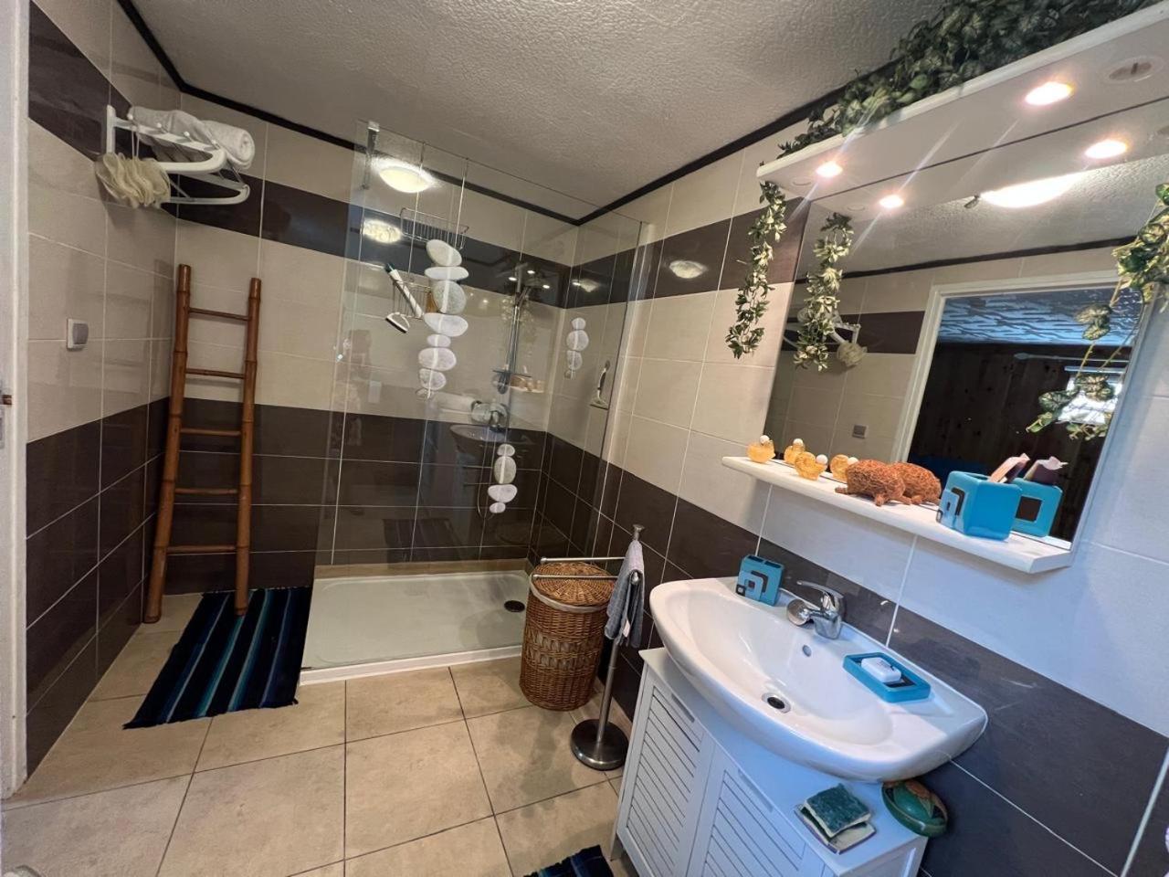 La Kaz Liot Apartment แซ็งต์-เลอ ภายนอก รูปภาพ